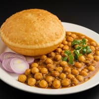 Chana Bhatura